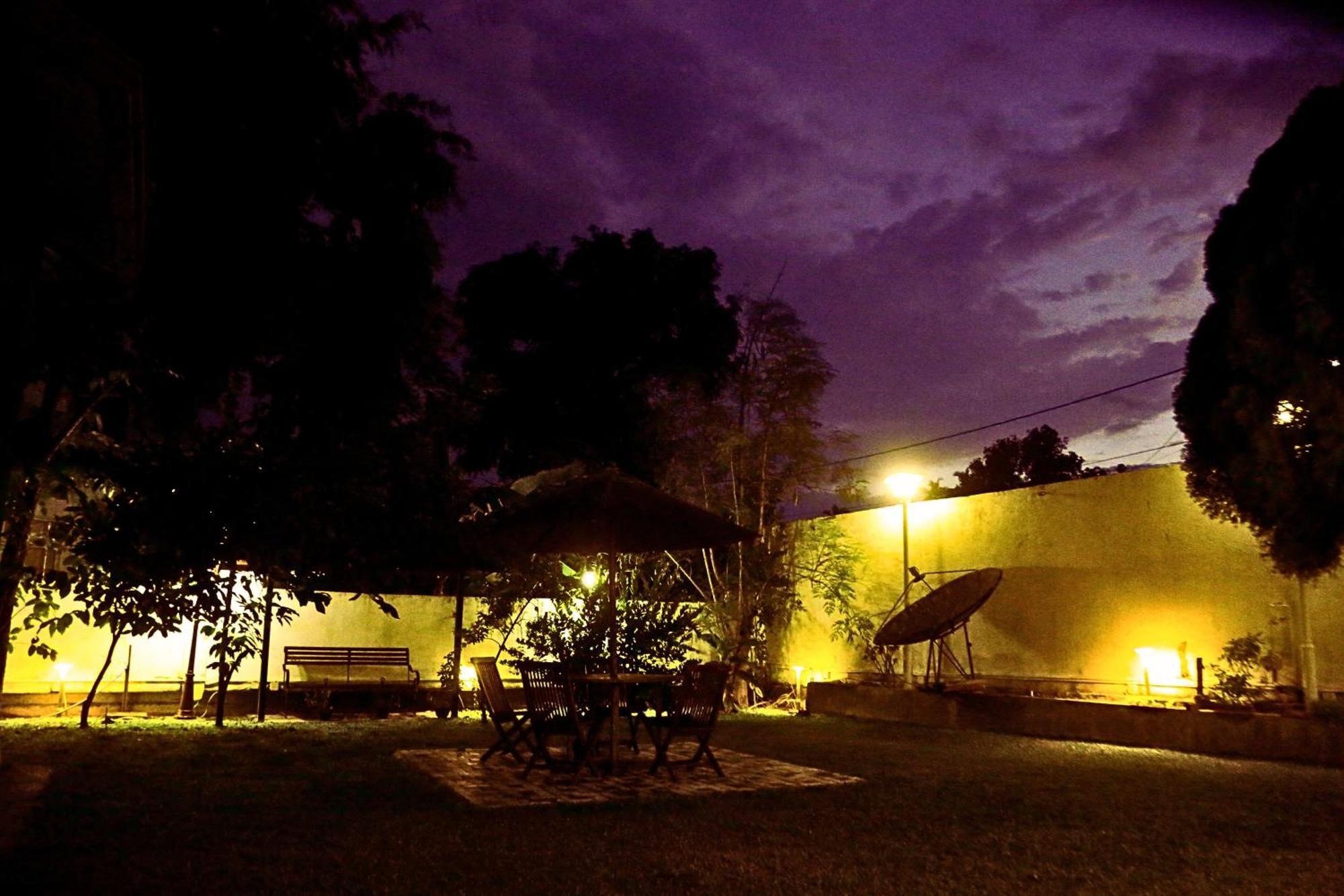 Ared Villa Katunayaka Exterior foto