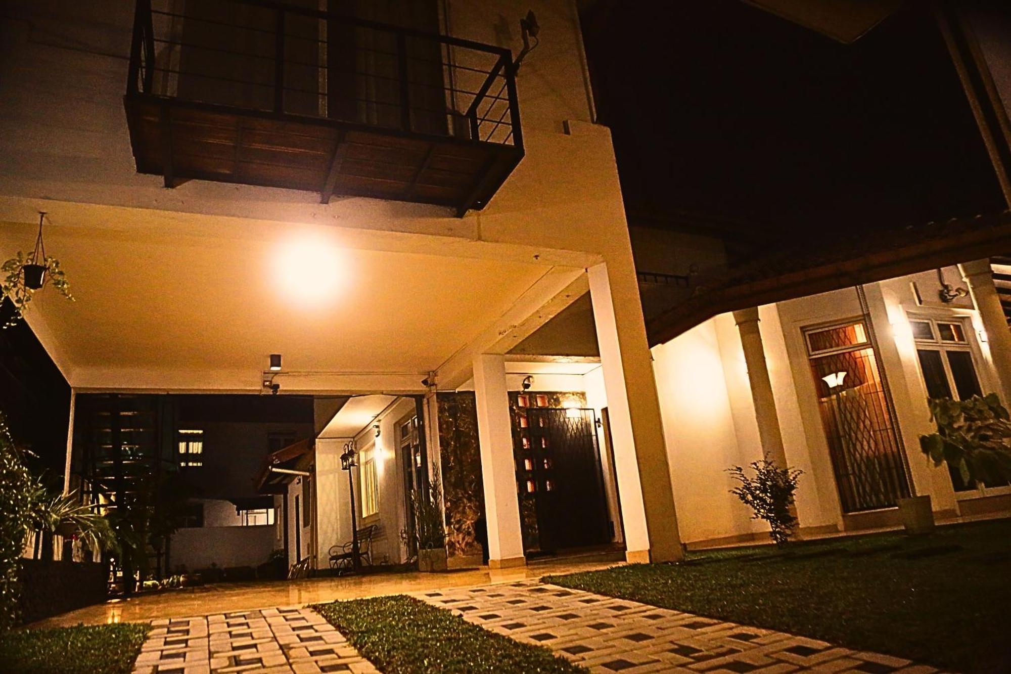 Ared Villa Katunayaka Exterior foto