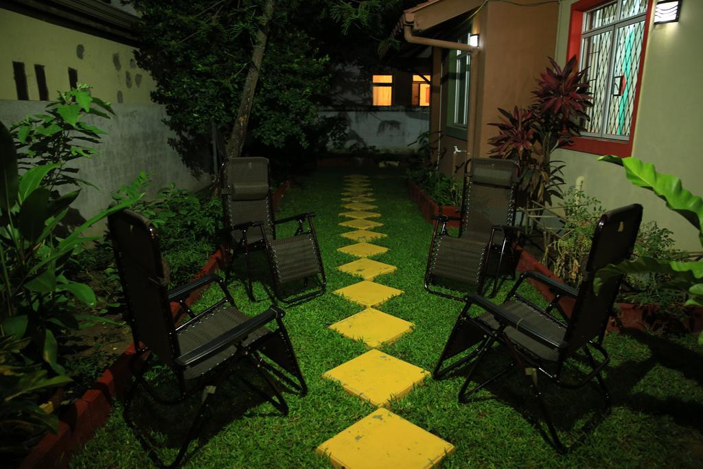 Ared Villa Katunayaka Exterior foto