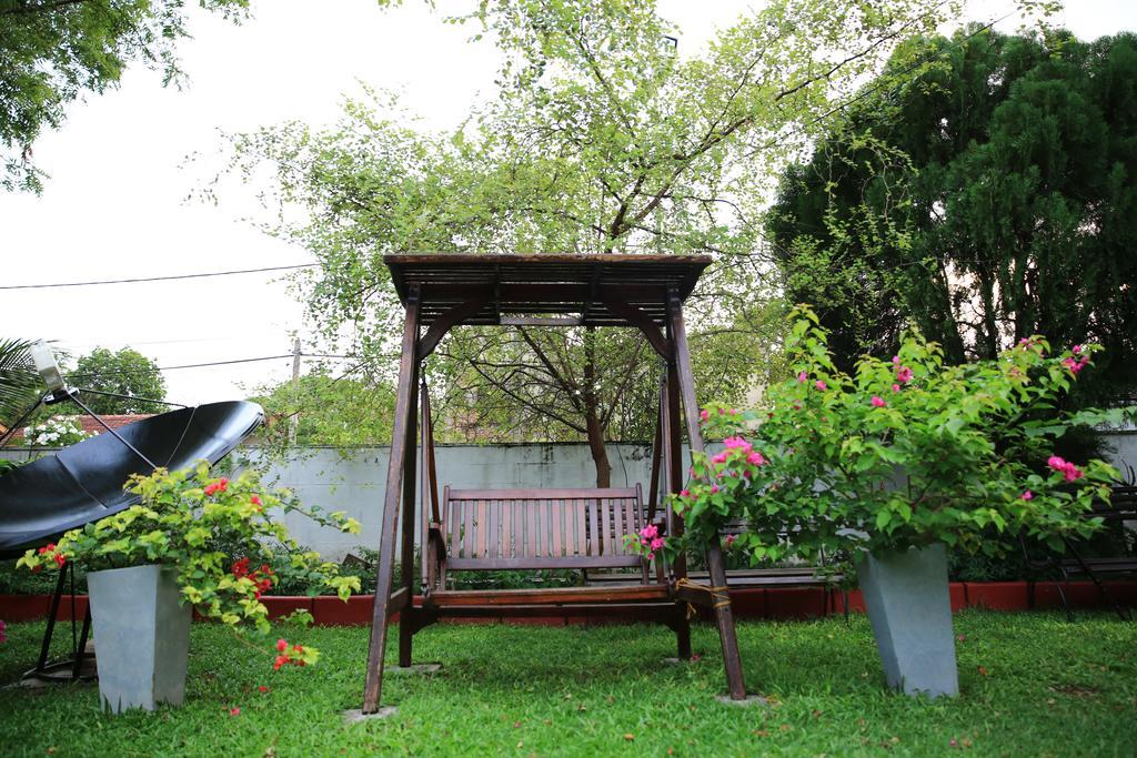Ared Villa Katunayaka Exterior foto